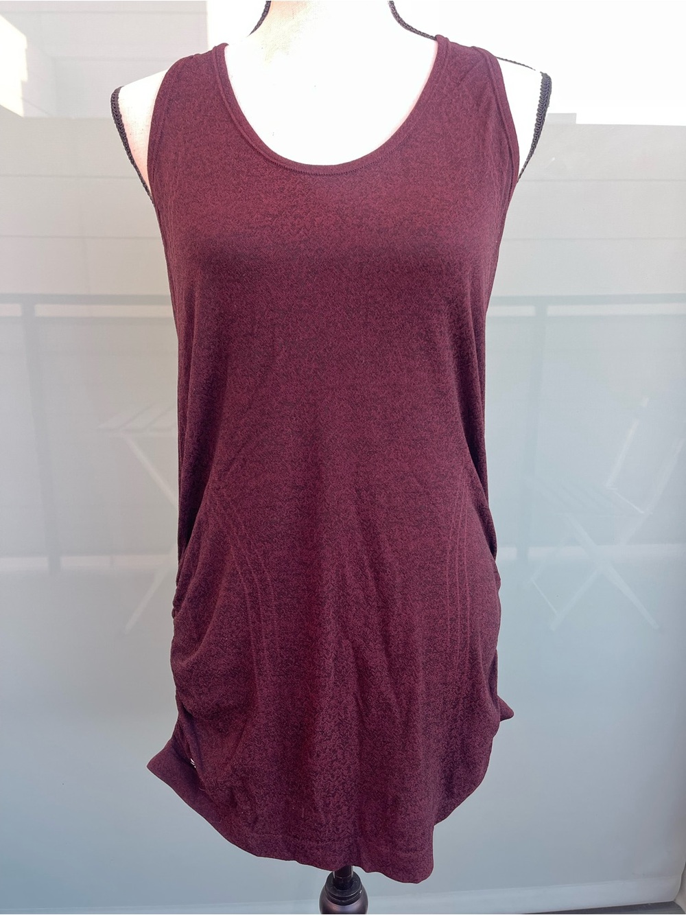 Athleta Scoop Neck Tank Top in Burgundy Scrunch Sides
